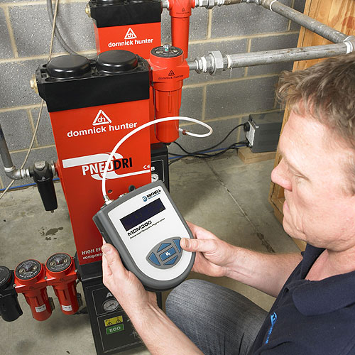 密析爾MDM300便攜式露點(diǎn)儀的特征？